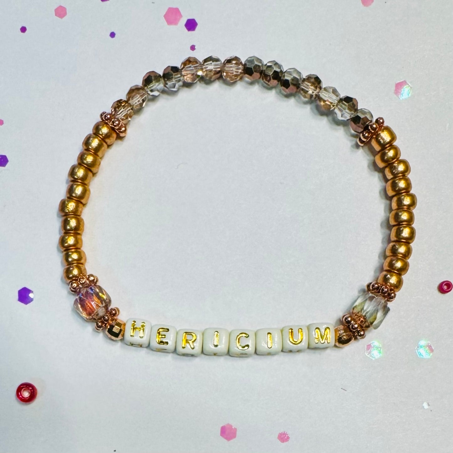 Hericium (lion's mane) (cream/gold letters)